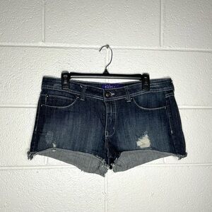 < Y2K Miley Cyrus Cut Off Denim Mini Shorts >